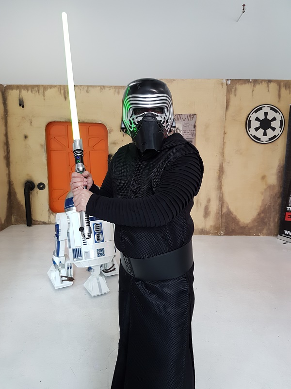 Kylo Ren Costume review by Brett from South Africa