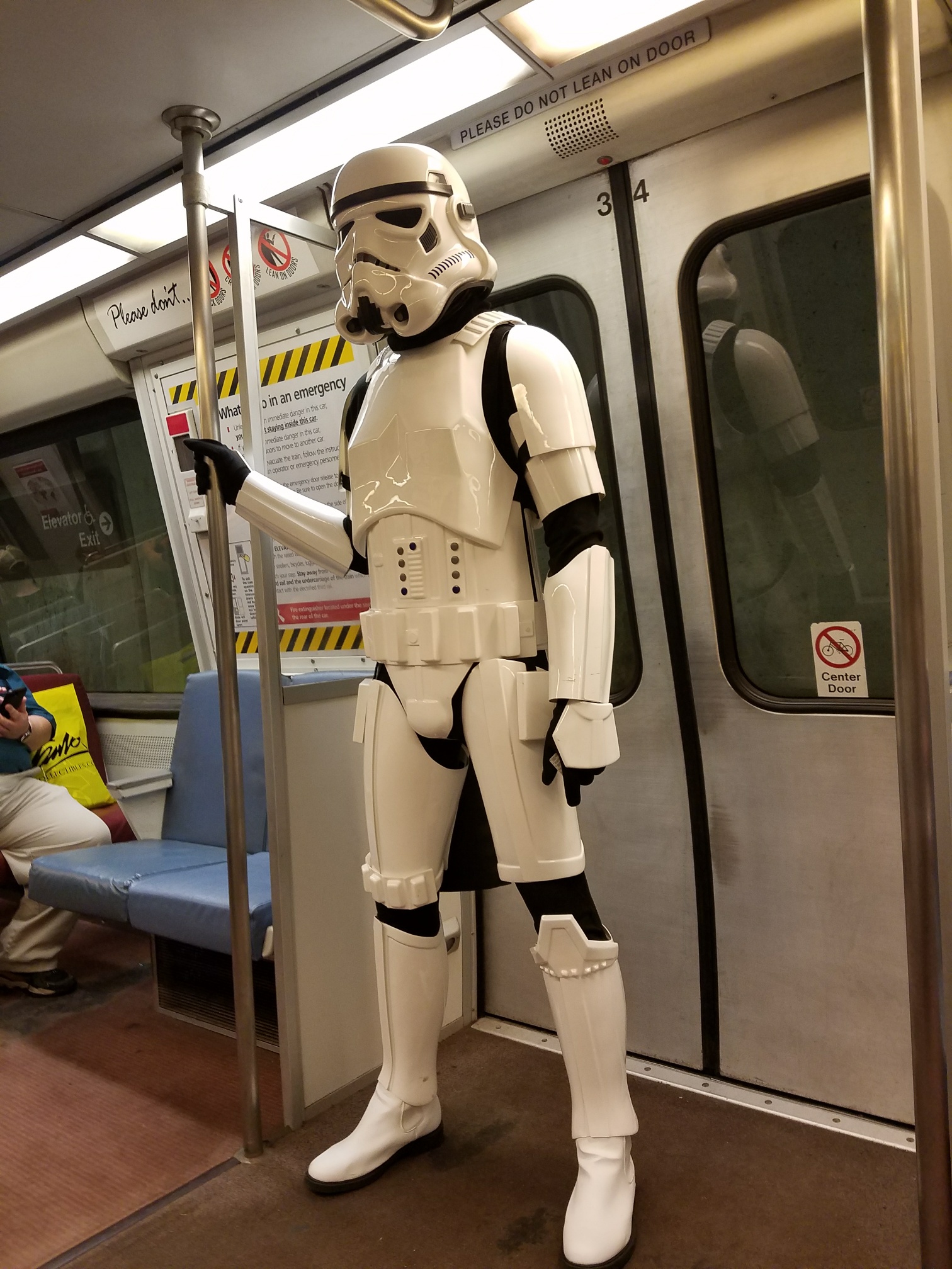 stormtrooper replica armour costume review jedirobeamerica