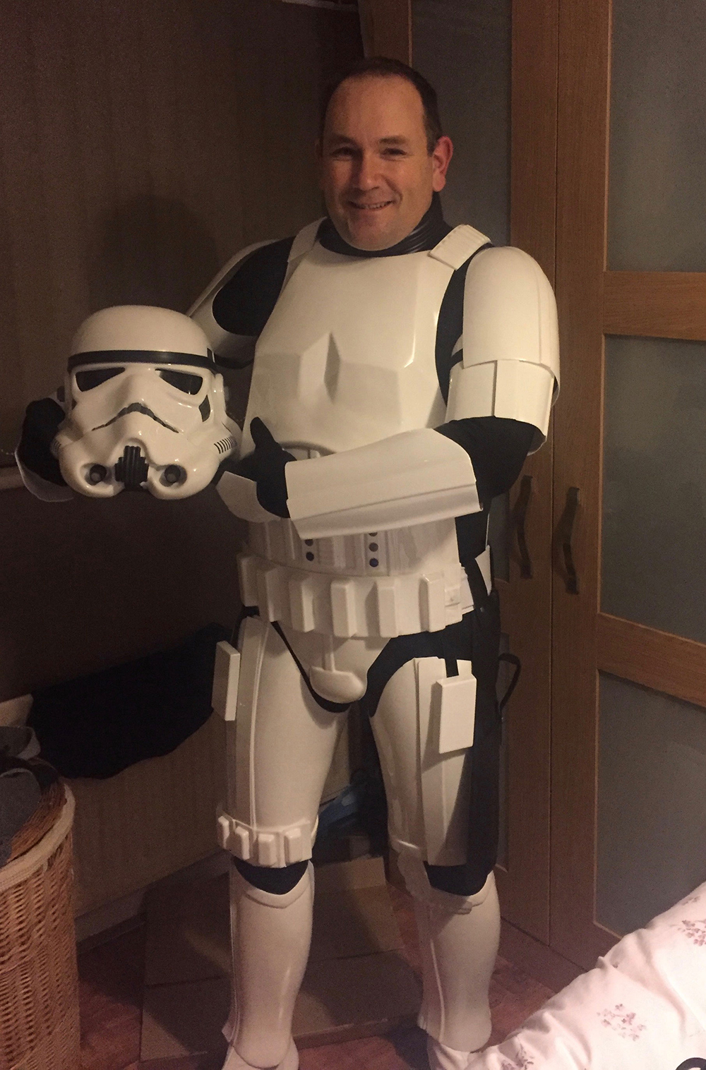 Stormtrooper Wayne Replica Armor Review JediRobeAmerica.com